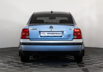 Подержанный автомобиль Volkswagen Passat Sedan 1998 года (6 фото)