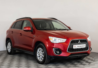 Подержанный автомобиль Mitsubishi ASX 2013 года (3 фото)