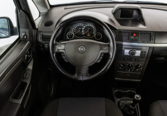 Подержанный автомобиль Opel Meriva 2007 года (11 фото)