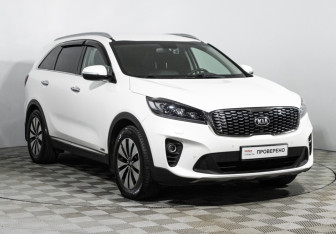 Подержанный автомобиль Kia Sorento 2019 года (3 фото)
