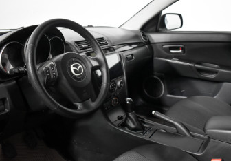 Подержанный автомобиль Mazda 3 Hatchback 2007 года (9 фото)
