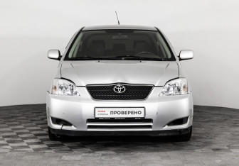 Подержанный автомобиль Toyota Corolla Hatchback 2002 года (2 фото)