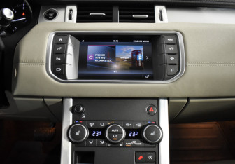 Подержанный автомобиль Land Rover Range Rover Evoque 2017 года (17 фото)