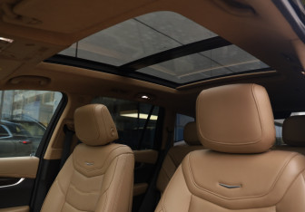 Подержанный автомобиль Cadillac XT6 2021 года (28 фото)