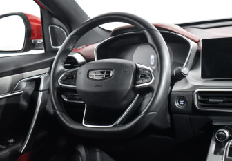 Подержанный автомобиль Geely Coolray 2021 года (14 фото)