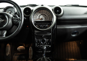 Подержанный автомобиль MINI Countryman 2012 года (14 фото)