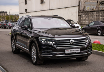 Подержанный автомобиль Volkswagen Touareg 2018 года (5 фото)