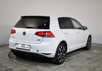 Подержанный автомобиль Volkswagen Golf Hatchback 2014 года (5 фото)