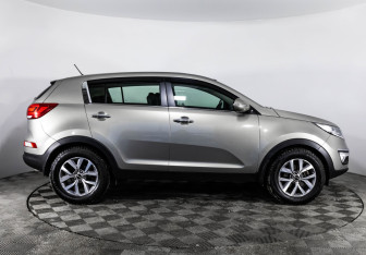 Подержанный автомобиль Kia Sportage 2015 года (4 фото)