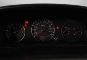 Подержанный автомобиль Nissan X-Trail 2006 года (9 фото)