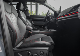 Подержанный автомобиль Audi Q5 2021 года (26 фото)