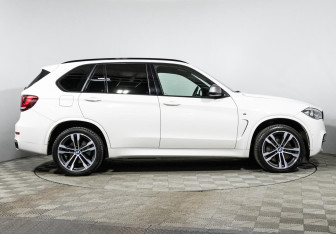 Подержанный автомобиль BMW X5 2014 года (4 фото)
