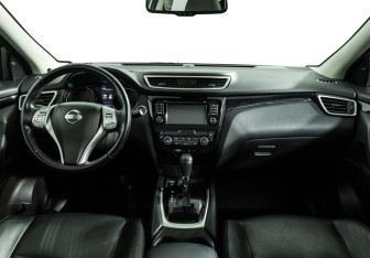 Подержанный автомобиль Nissan Qashqai 2018 года (13 фото)
