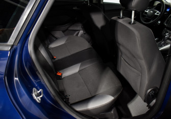 Подержанный автомобиль Ford Focus Sedan 2013 года (12 фото)