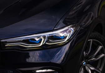 Подержанный автомобиль BMW X7 2019 года (11 фото)