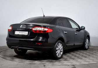 Подержанный автомобиль Renault Fluence 2010 года (5 фото)