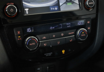 Подержанный автомобиль Nissan Qashqai 2014 года (16 фото)