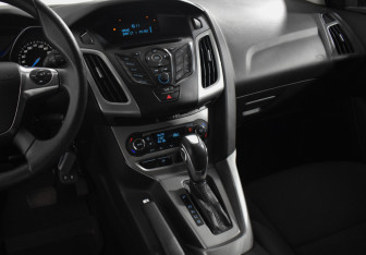 Подержанный автомобиль Ford Focus Hatchback 2014 года (18 фото)