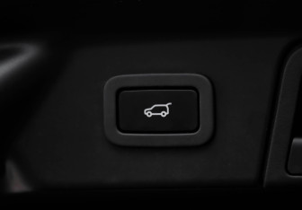 Подержанный автомобиль Land Rover Range Rover Velar 2020 года (39 фото)