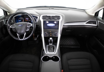 Подержанный автомобиль Ford Mondeo Sedan 2019 года (9 фото)