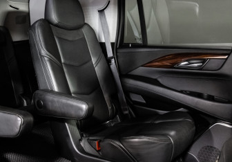 Подержанный автомобиль Cadillac Escalade Suv 2015 года (26 фото)