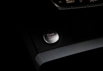 Подержанный автомобиль Audi Q5 2021 года (21 фото)