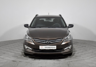 Подержанный автомобиль Hyundai Solaris Hatchback 2015 года (2 фото)