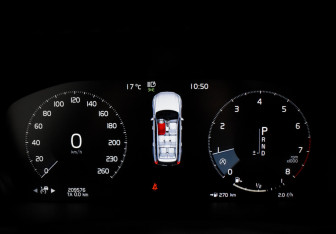 Подержанный автомобиль Volvo XC90 2015 года (23 фото)