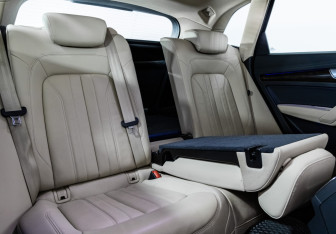Подержанный автомобиль Audi Q5 2017 года (27 фото)