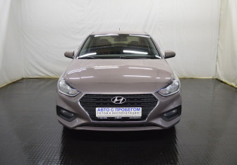 Подержанный автомобиль Hyundai Solaris Sedan 2019 года (2 фото)
