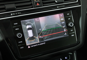 Подержанный автомобиль Volkswagen Tiguan 2018 года (17 фото)