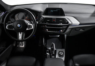 Подержанный автомобиль BMW X4 2019 года (17 фото)