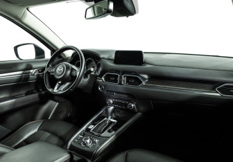Подержанный автомобиль Mazda CX-5 2018 года (9 фото)