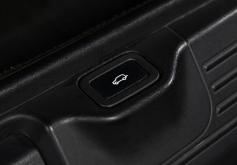 Подержанный автомобиль Land Rover Range Rover 2013 года (30 фото)