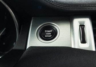 Подержанный автомобиль Land Rover Range Rover Evoque 2017 года (18 фото)