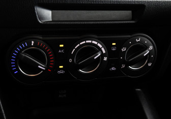 Подержанный автомобиль Mazda 3 Sedan 2013 года (13 фото)