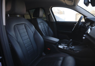 Подержанный автомобиль BMW X4 2020 года (9 фото)