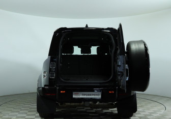Подержанный автомобиль Land Rover Defender Suv 2023 года (7 фото)