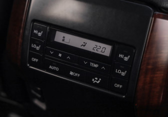 Подержанный автомобиль Toyota Land Cruiser Prado 2017 года (34 фото)