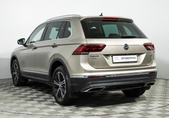 Подержанный автомобиль Volkswagen Tiguan 2017 года (7 фото)