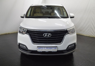 Подержанный автомобиль Hyundai H-1 2018 года (2 фото)