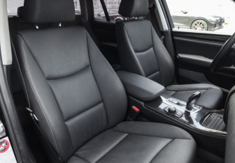 Подержанный автомобиль BMW X3 2015 года (25 фото)