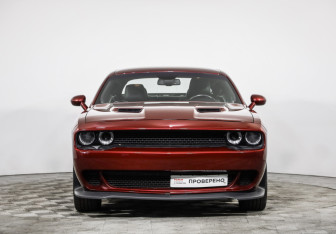 Подержанный автомобиль Dodge Challenger 2019 года (2 фото)