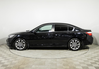 Подержанный автомобиль Honda Accord Sedan 2013 года (8 фото)