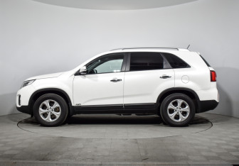 Подержанный автомобиль Kia Sorento 2018 года (7 фото)