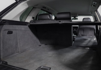 Подержанный автомобиль BMW X5 2010 года (30 фото)