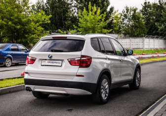 Подержанный автомобиль BMW X3 2012 года (6 фото)