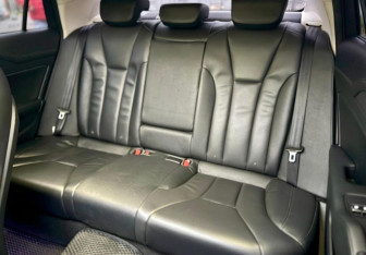 Подержанный автомобиль Hongqi H5 2022 года (15 фото)