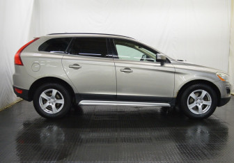 Подержанный автомобиль Volvo XC60 2012 года (4 фото)