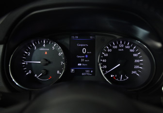 Подержанный автомобиль Nissan X-Trail 2021 года (12 фото)
